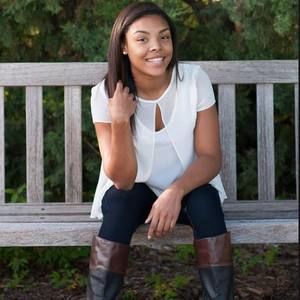 Meet your Posher, Alexis